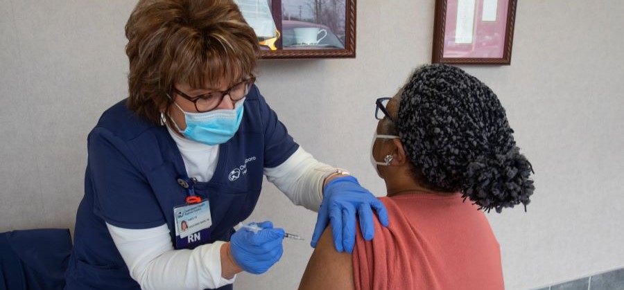 patient receiving a vaccine at the Healthpark