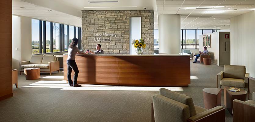 Patient at the labor and delivery welcome desk