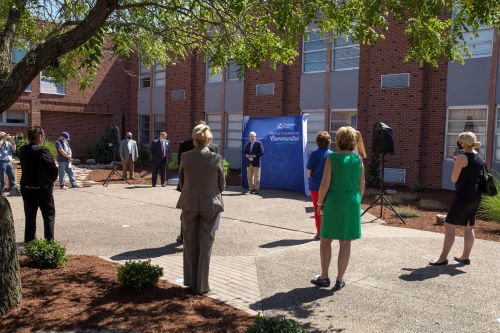 Mitch McConnell with distanced crowd