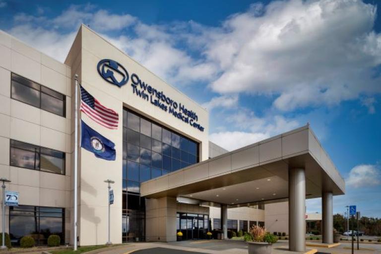 Twin Lakes Medical Center building exterior